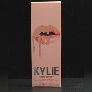 Kylie Cosmetics Matte Lip Kit, Lip Pencil and Liquid Lipstick, in Bare 700